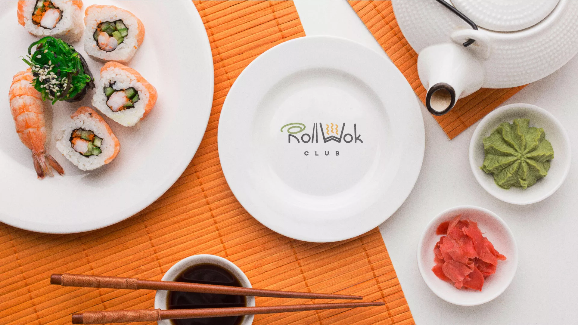 Разработка логотипа и фирменного стиля суши-бара «Roll Wok Club» в Дюртюли